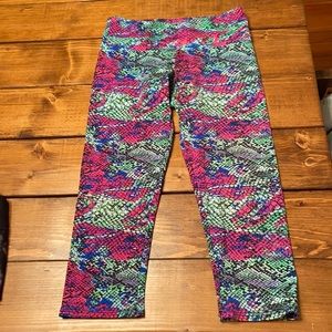Barely worn onzie capri hot yoga leggings